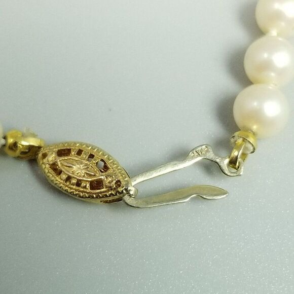 Vintage Faux Pearl Beaded Necklace with Gold Tone Hook Clasp, 16 Inches Long - Picture 4 of 7